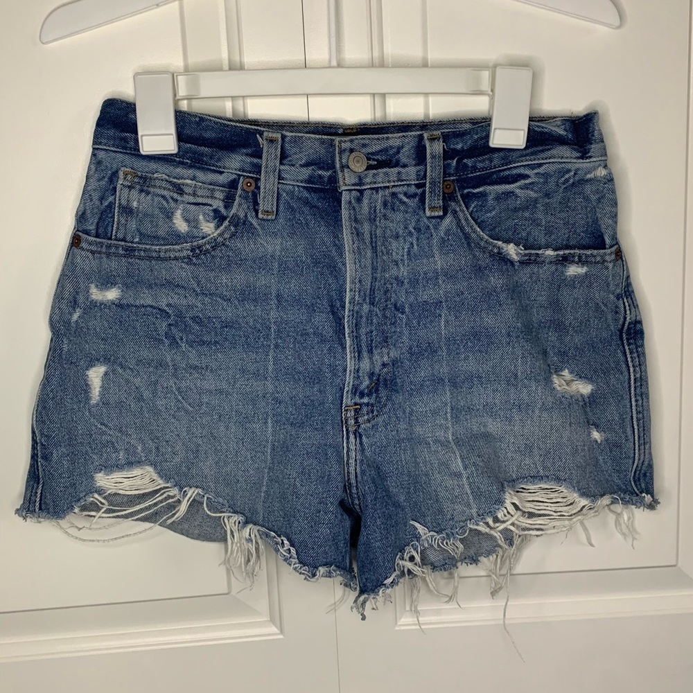 Abercrombie Natural Rise Short Like New 29/8